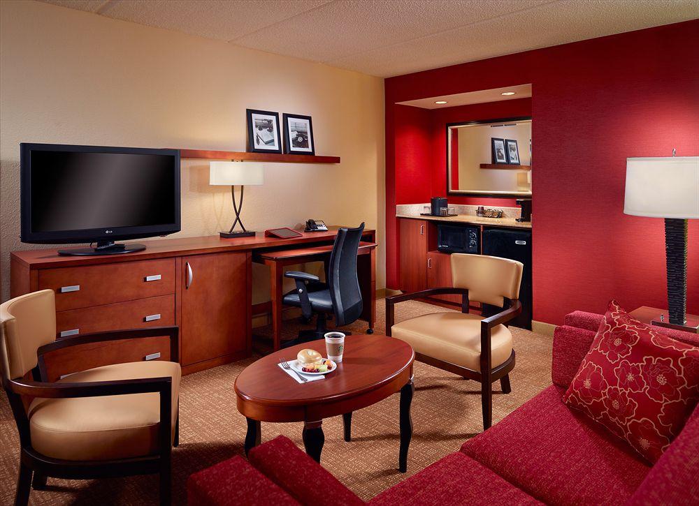 Courtyard By Marriott Savannah Midtown Ngoại thất bức ảnh