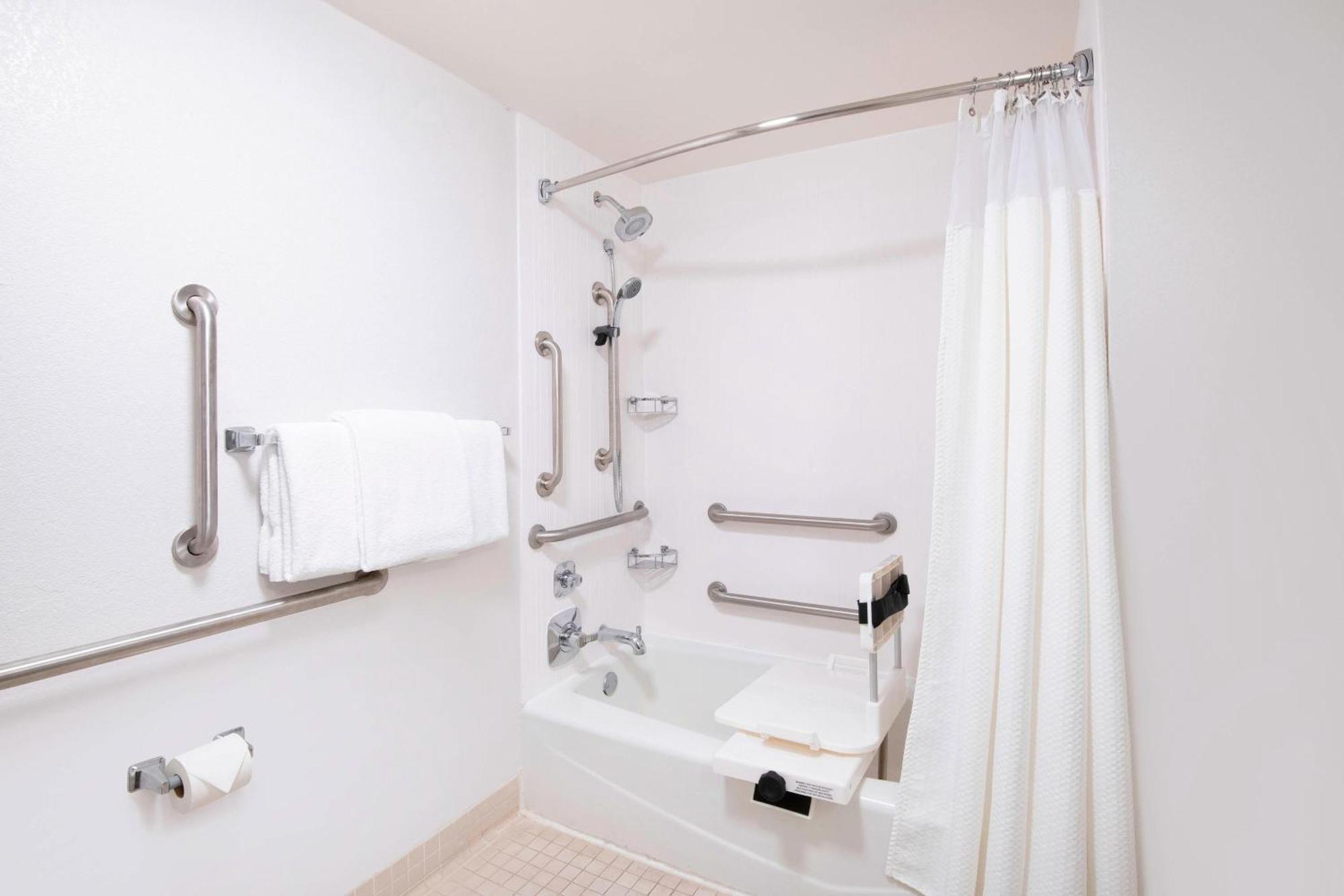 Courtyard By Marriott Savannah Midtown Ngoại thất bức ảnh