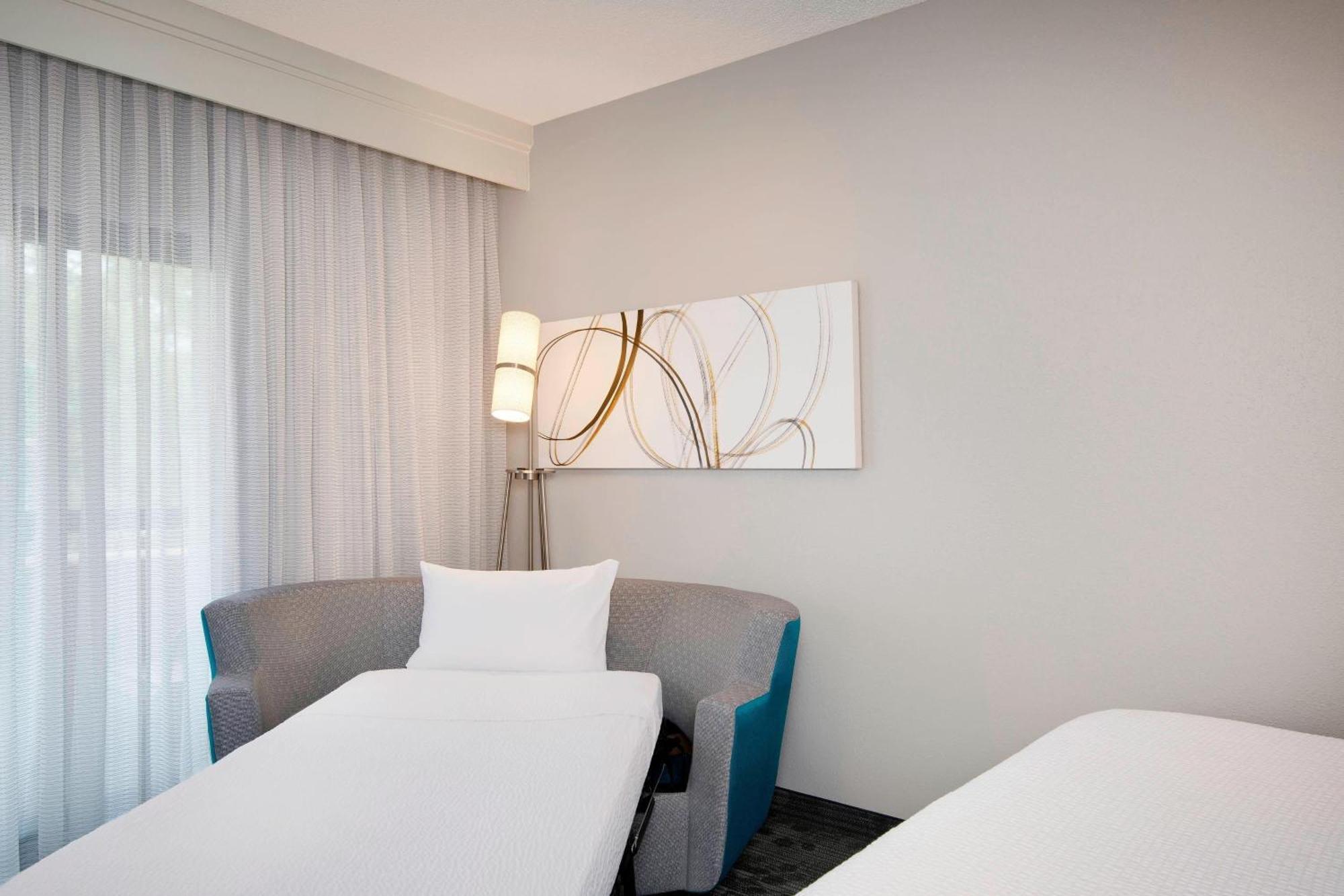 Courtyard By Marriott Savannah Midtown Ngoại thất bức ảnh