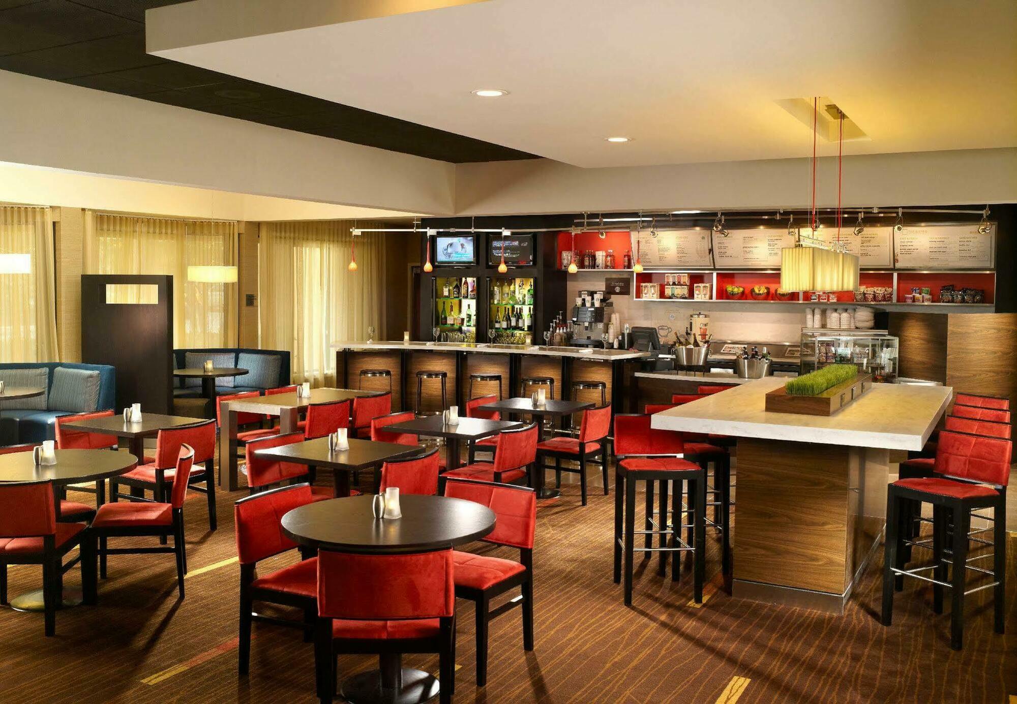 Courtyard By Marriott Savannah Midtown Ngoại thất bức ảnh
